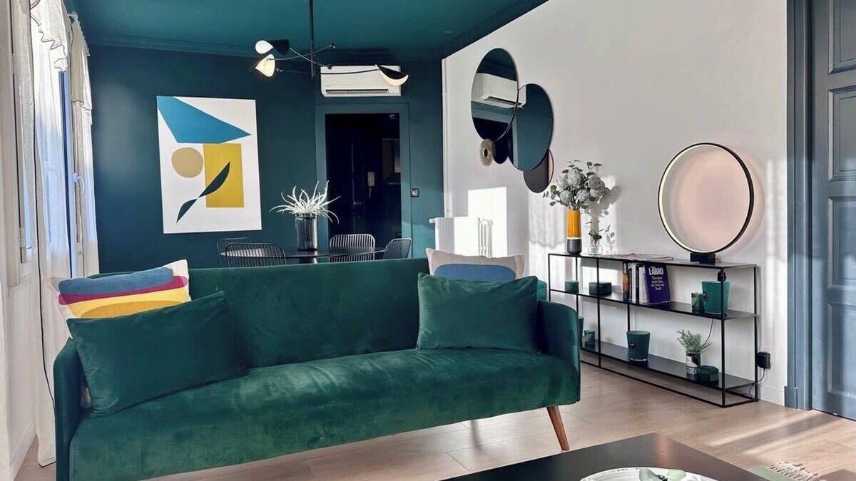 Brive-la-Gaillarde Apartment | Casa Labrunie - Central T3 avec Garage et Grande Terrasse