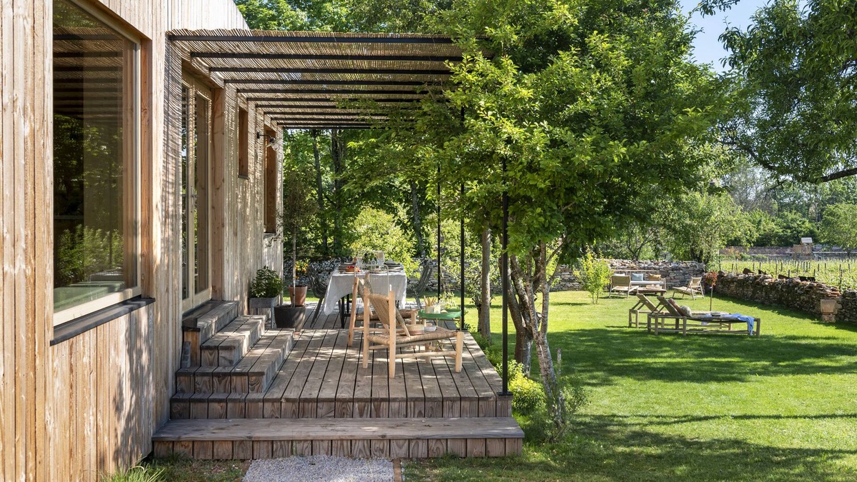 Mercurey House | Casa Ladoit (7 p) vineyard view | architect-designed house