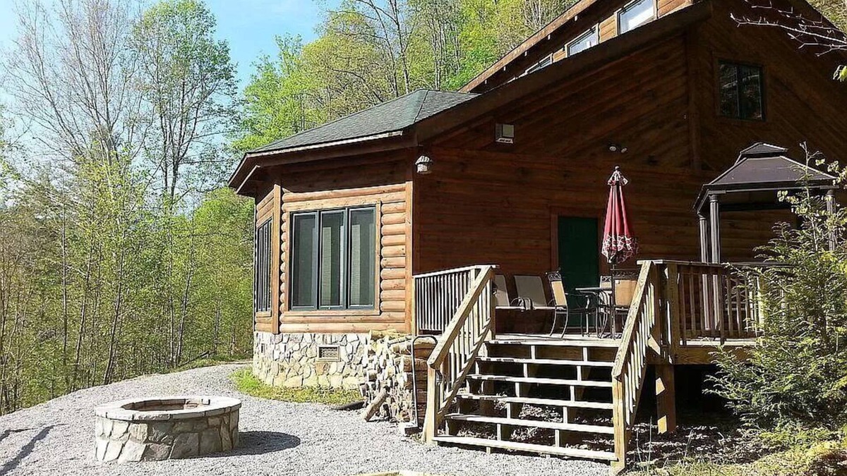 Butler House | Casa Lago Lakefront on Watauga Lake, covered boat dock, boat slip, water toys
