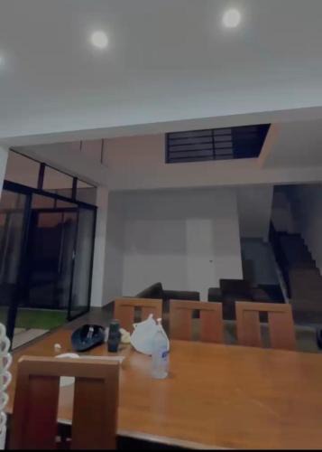 Laredo House | Casa Laguna