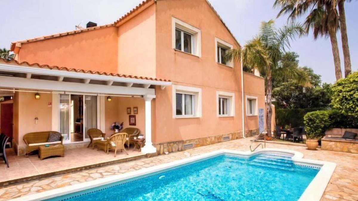 Molinell House | Casa Larauri Oliva Nova by Interhome