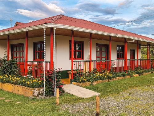 Filandia House | Casa Laureles
