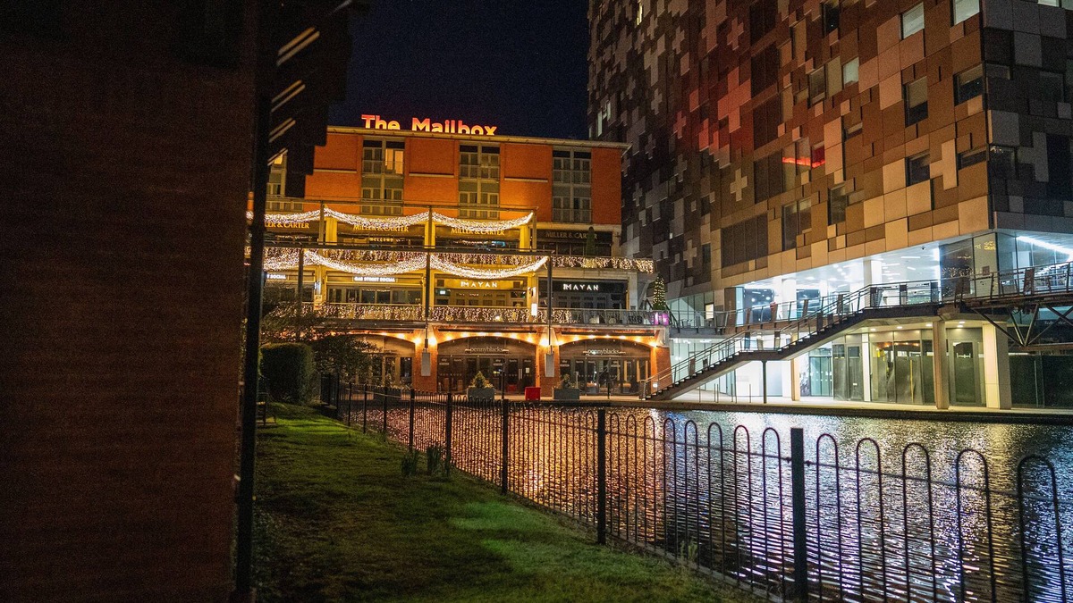 The Westside Apartment | Casa Leila Waterfront Apartment Mailbox - For Couples to Business leisure.
