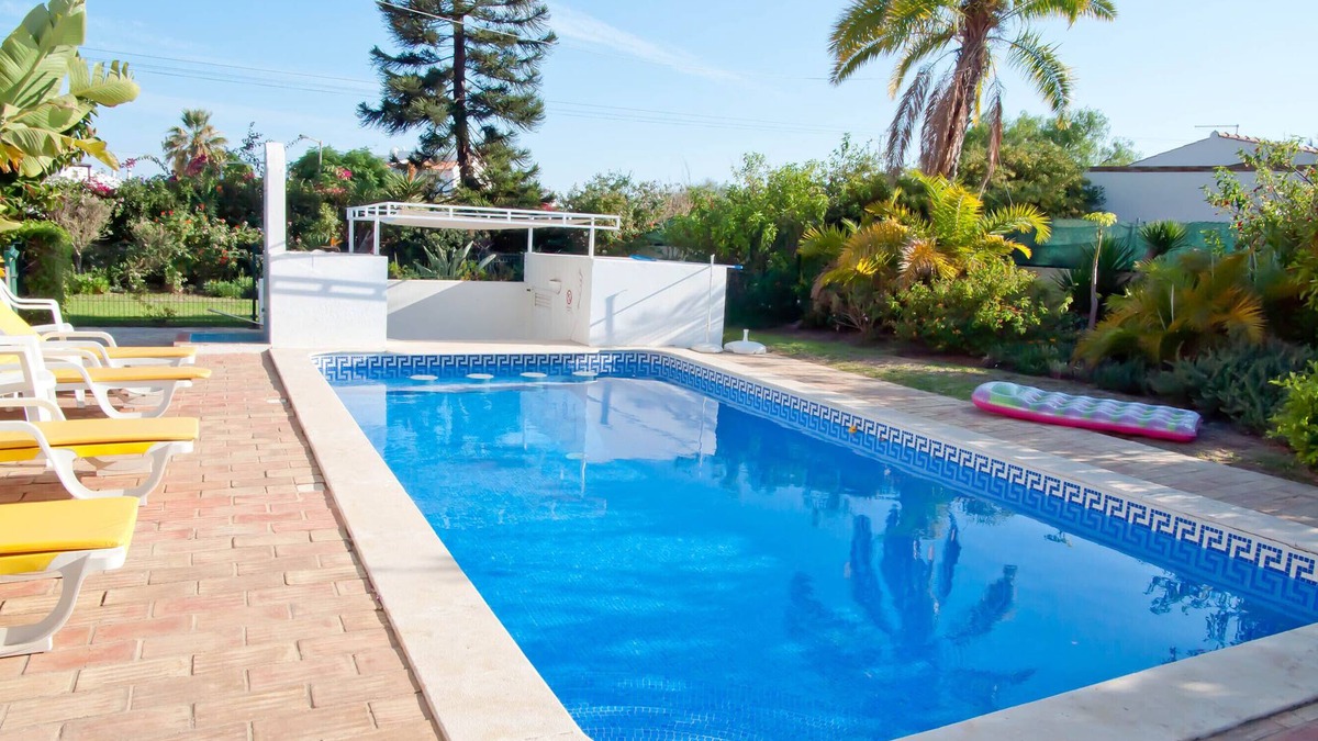 Alporchinhos Villa | Casa Linda, comfortable villa with private pool