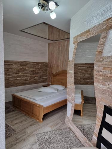 Tirgu Jiu House | Casa Lipianu