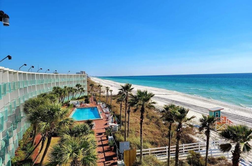 Panama City Beach Hotel | Casa Loma Panama City Beach - Beachfront