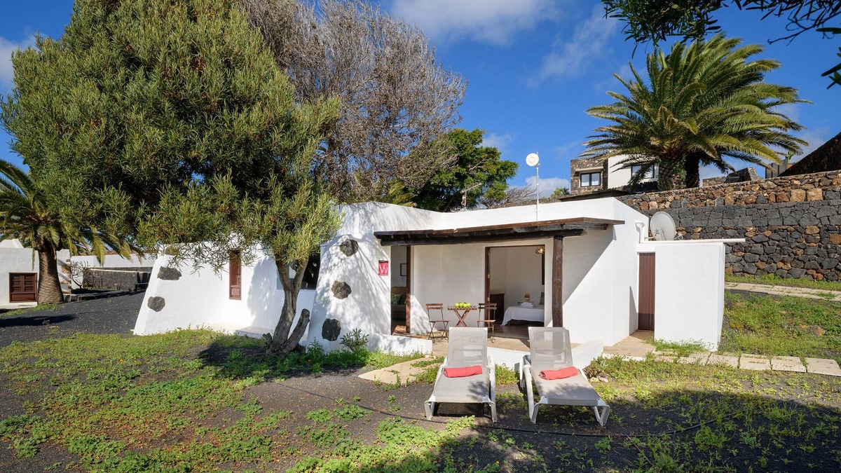 Teguise Ski Chalet | Casa Los Divisos, small cozy cottage in La Villa de Teguise