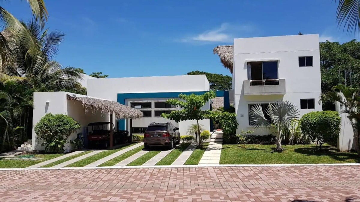 Chulamar House | Casa Los Prados - Four Bedroom House, Sleeps 14