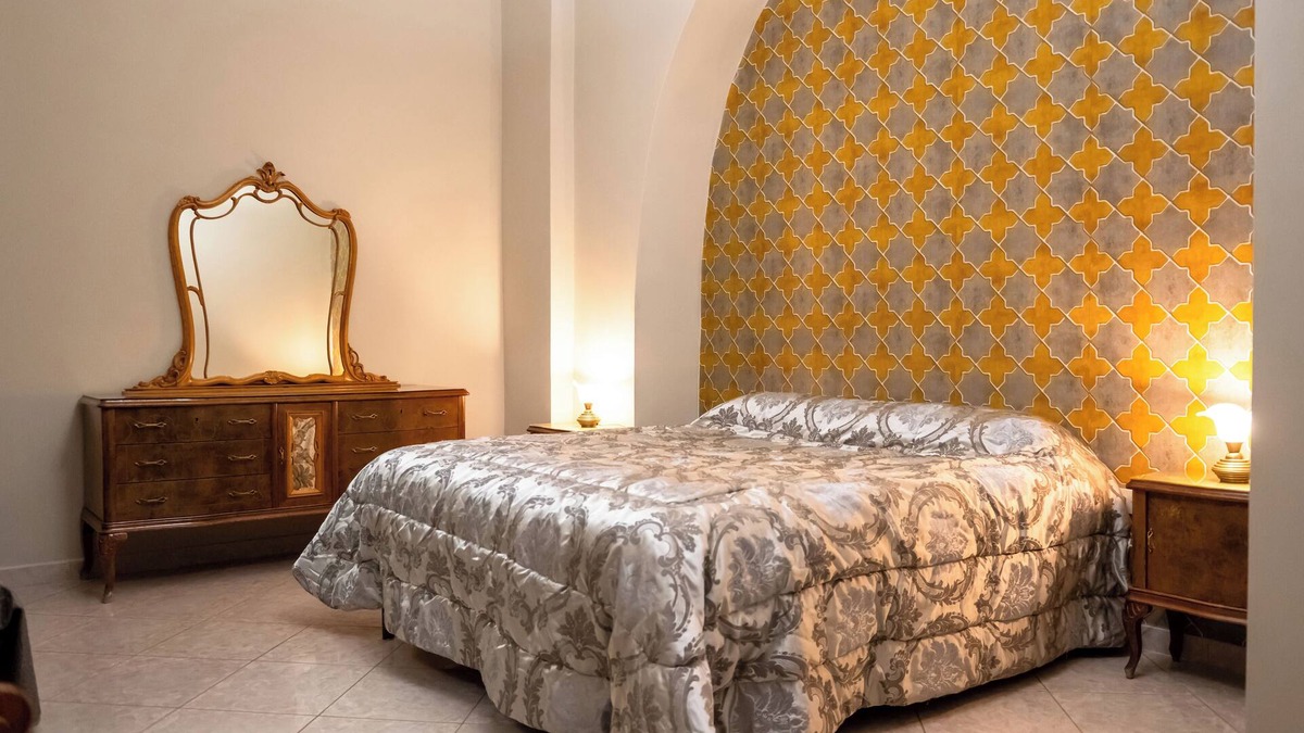 Trinitapoli House | Casa Luca – Strategic location with free garage