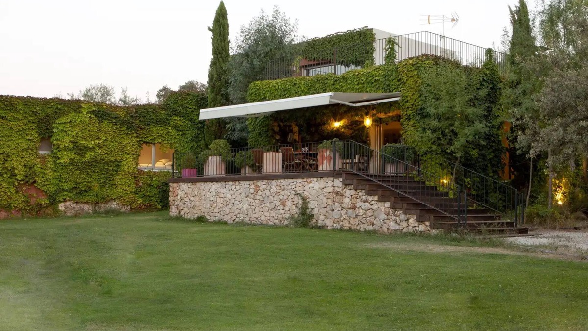 Mejorada House | Casa Lujosa en una Finca de Toledo con Piscina y Vistas a la Sierra de Gredos