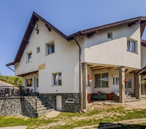 Sirnea House | Casa Luna Șirnea
