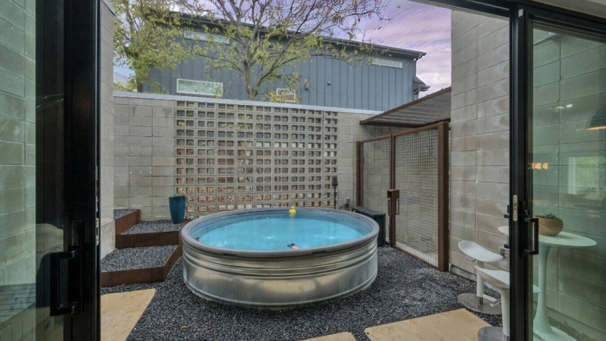 MLK House | Casa Luna- Eastside Retreat w/Private Cowboy Pool