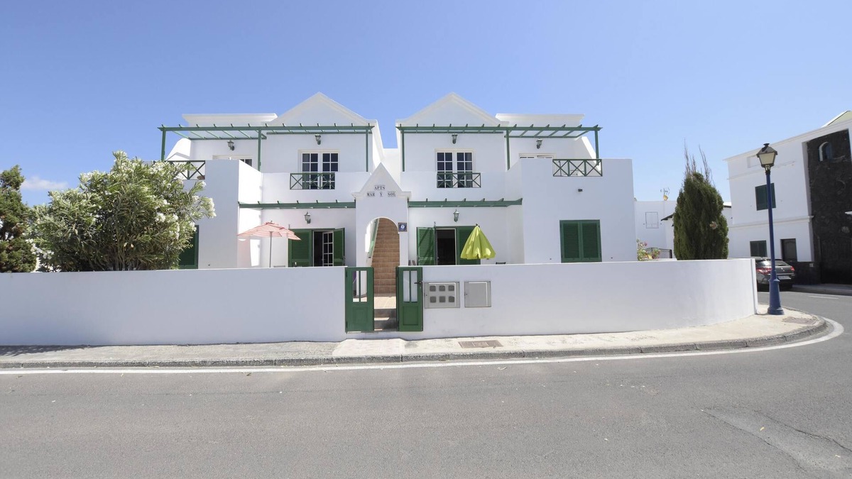 Punta Mujeres Apartment | Casa Mar y Sol 1 ground floor with terrace by the sea