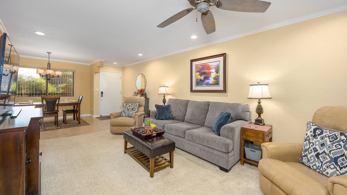 Paradise Valley Village Condo | CASA MARGARITA-Anasazi Village-Lovely updated condo with pool/golf course views