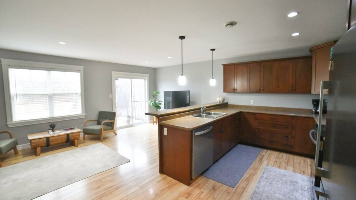 Stratford House | Casa Maria Island Home-Family Friendly: Sleeps up to 9, centrally located.