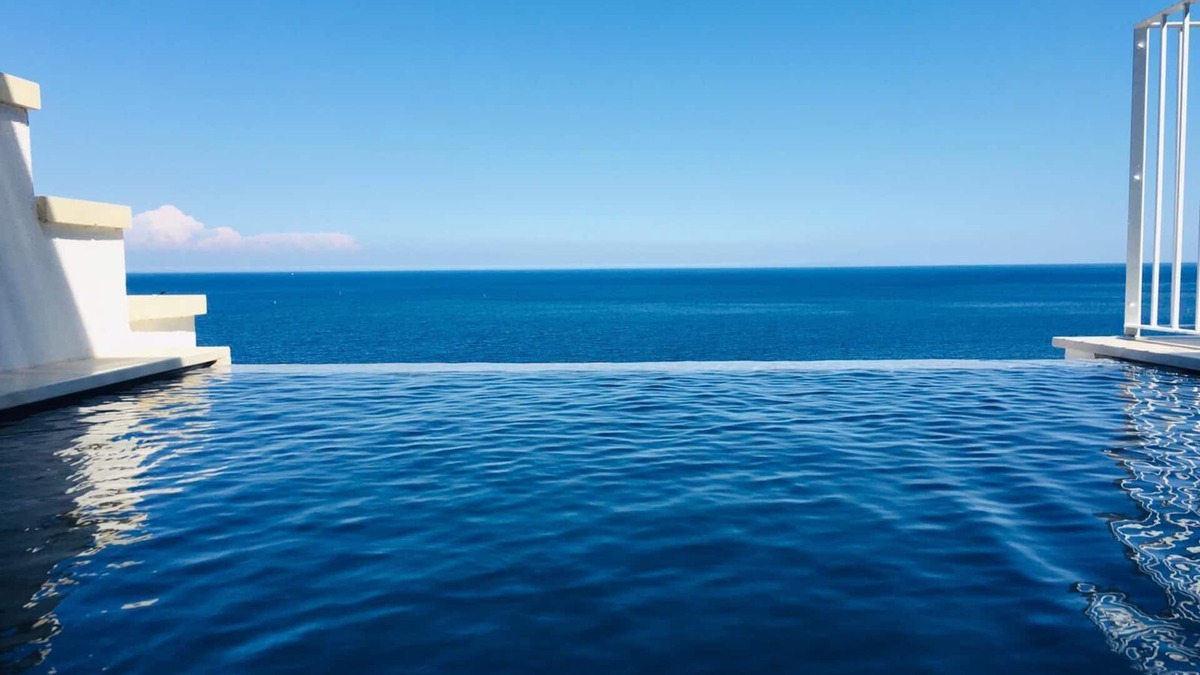 Marina di Marittima House | Casa Marinaia 2. Abode suspended over the sea.