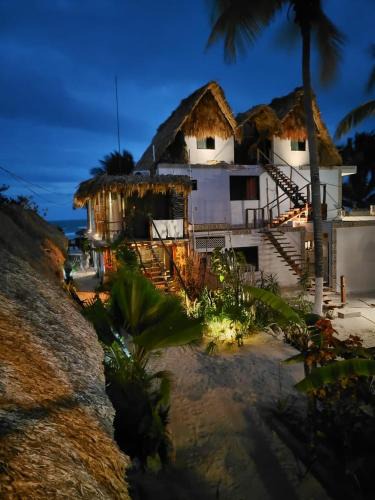 El Cuyo Apartment | Casa Mate BeachFront HOUSES El Cuyo