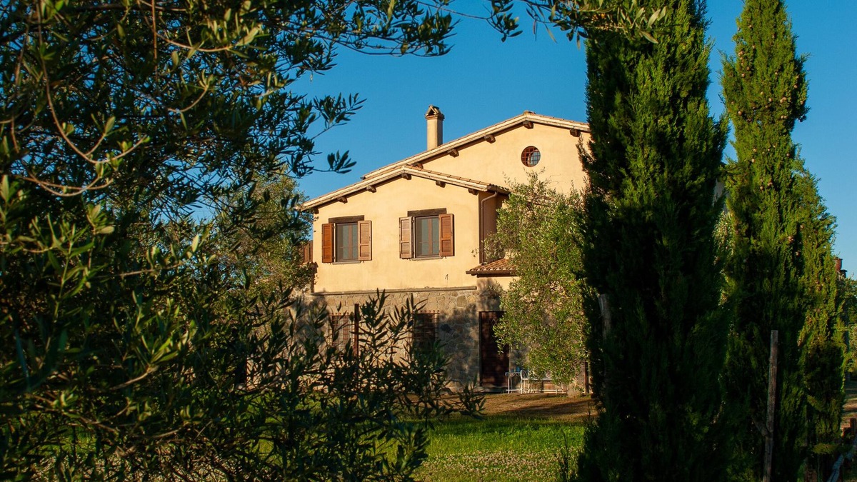 Montefiascone Apartment | Casa Meridiana 6 rooms plus, on two levels, with fireplace.