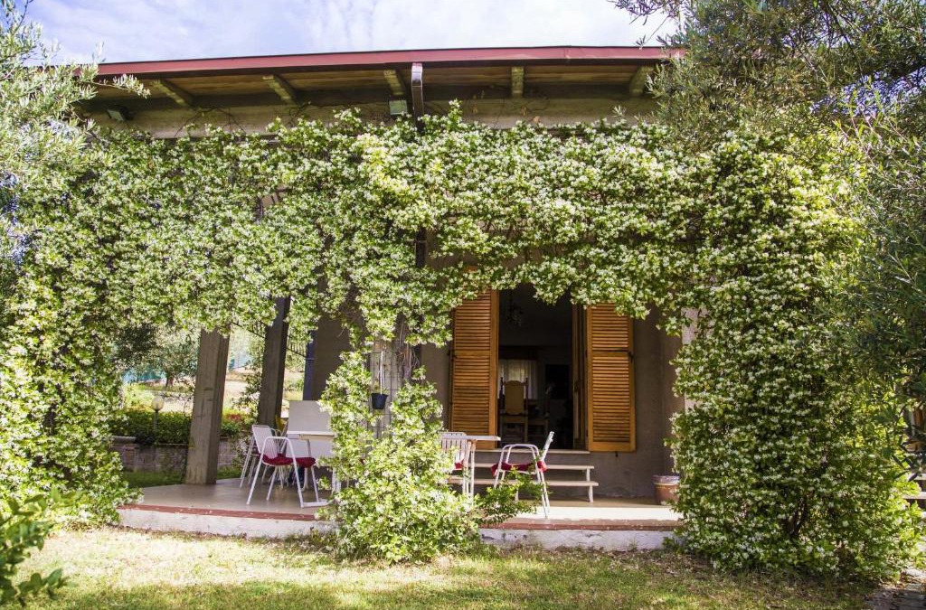 Montelaguardia House | Casa Mia -Per Sentirti a Casa Tua - Giardino, Parcheggio e Jacuzzi