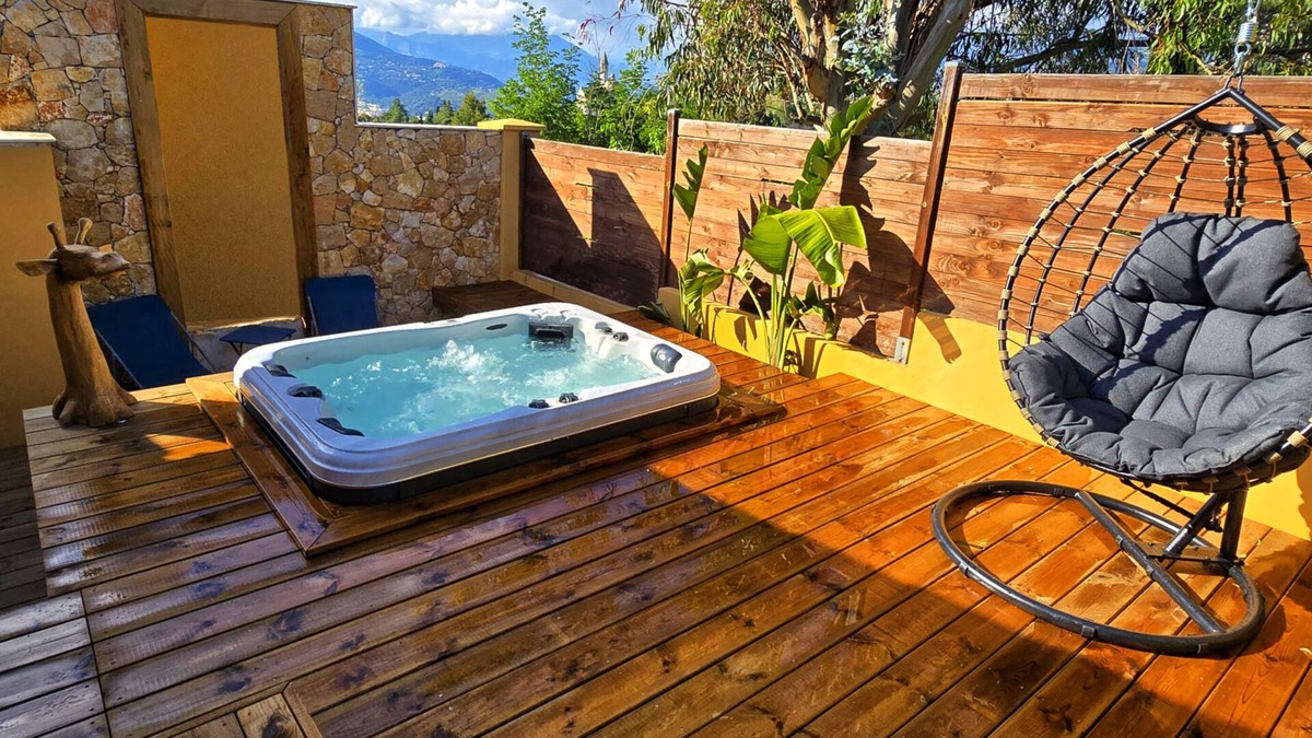 Saint-Roman House | Casa Milesa House: SPA, quiet, 12 min from the sea, private parking