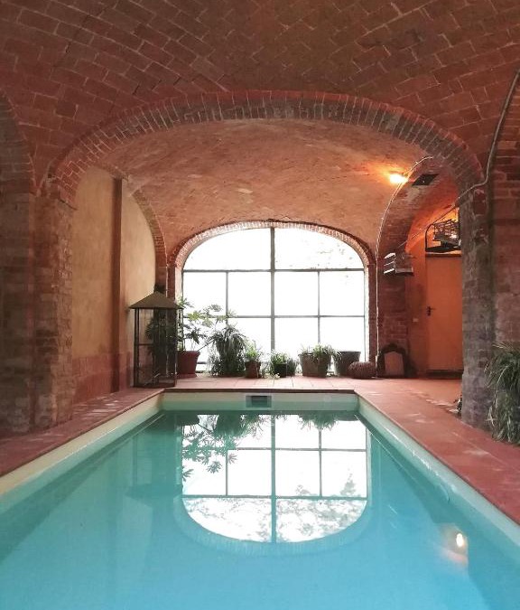 Moncalvo Villa | CASA MOZART - piscina interna giardino wifi eventi