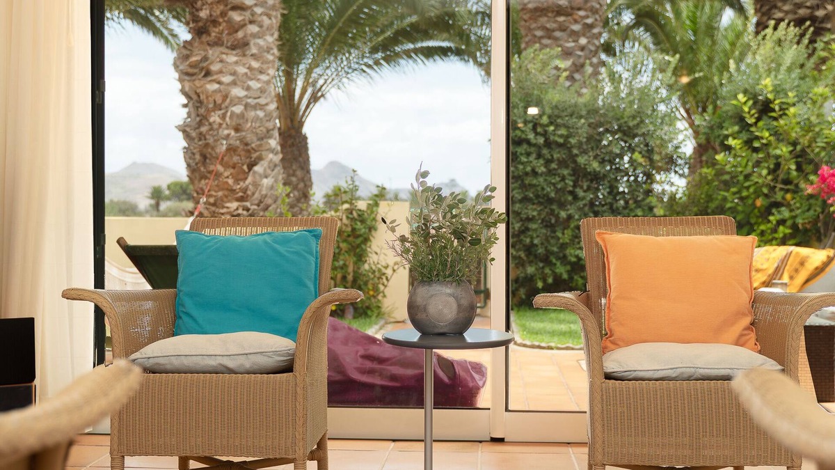 Campo de Baixo Villa | CASA NA PRAIA - Home, steps from the sand