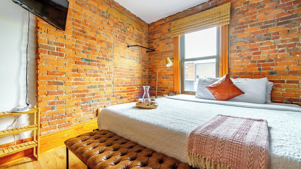 Italian Village Hotel | Casa on High - Right On High St