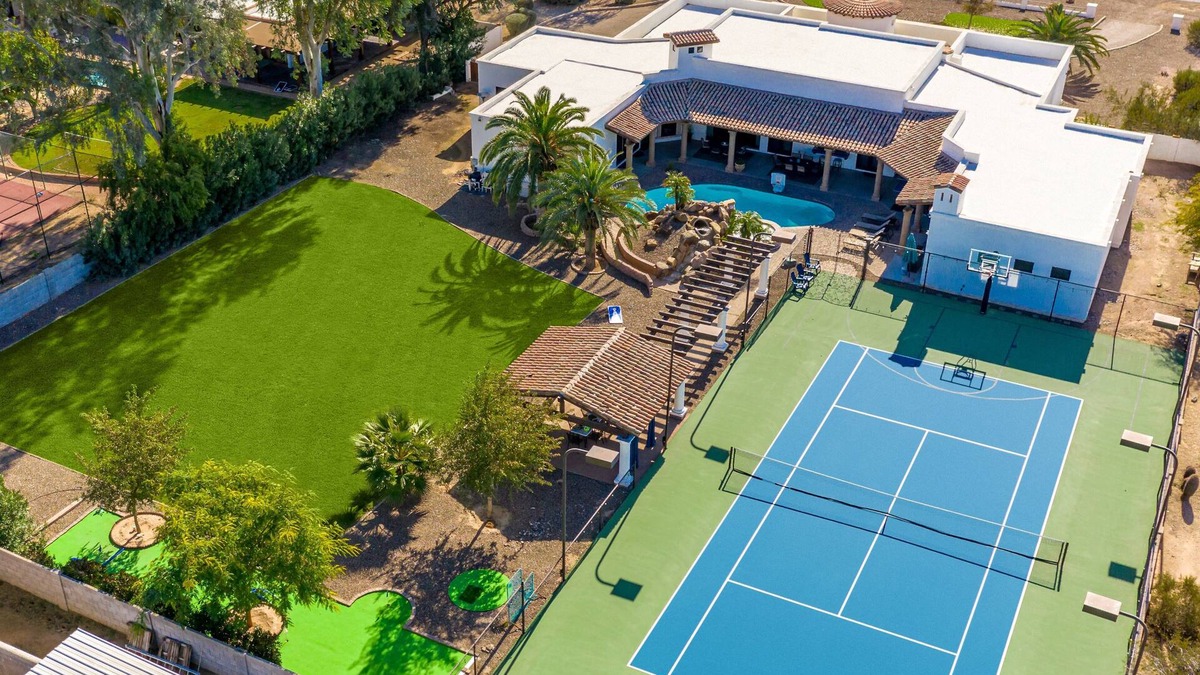 La Tierra Estates House | Casa Palacio | 8BR/9BA Mansion w/Pool, Spa, Water Slide & Tennis Court!