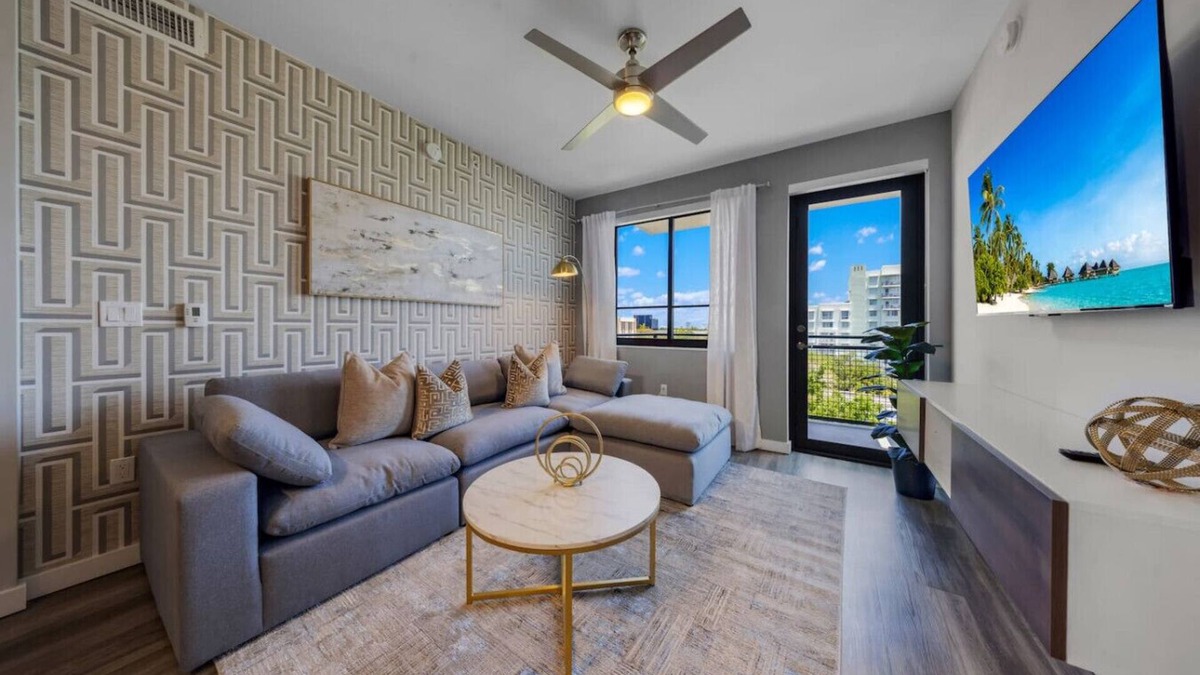 Downtown Fort Lauderdale Apartment | Casa Palmera in DTWN 3 Min From Las Olas