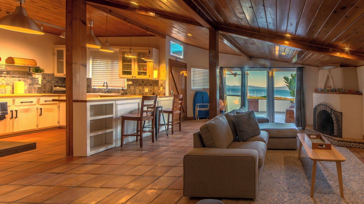 Ensenada House | CASA PATRON - Cozy fun on the beach