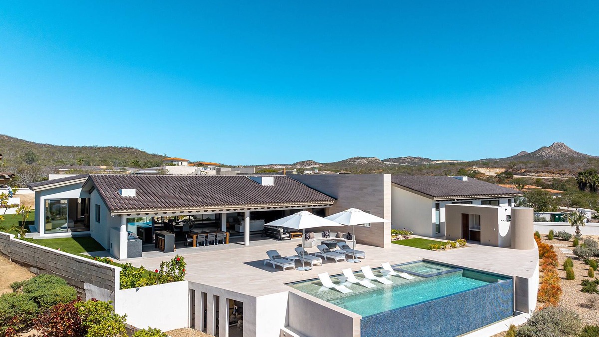 San Jose del Cabo House | Casa Paz ~ Upscale Designer Retreat ~ Pool ~ Hot Tub ~ Ocean Views