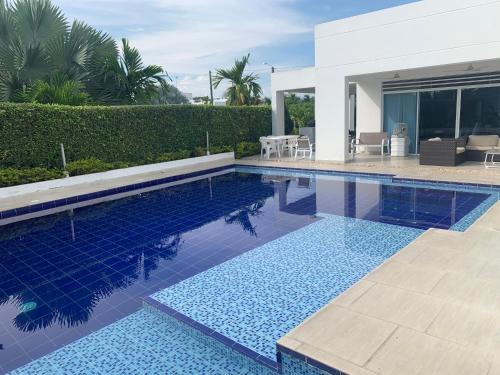 Flandes House | Casa Piscina Girardot Condominio Campestre
