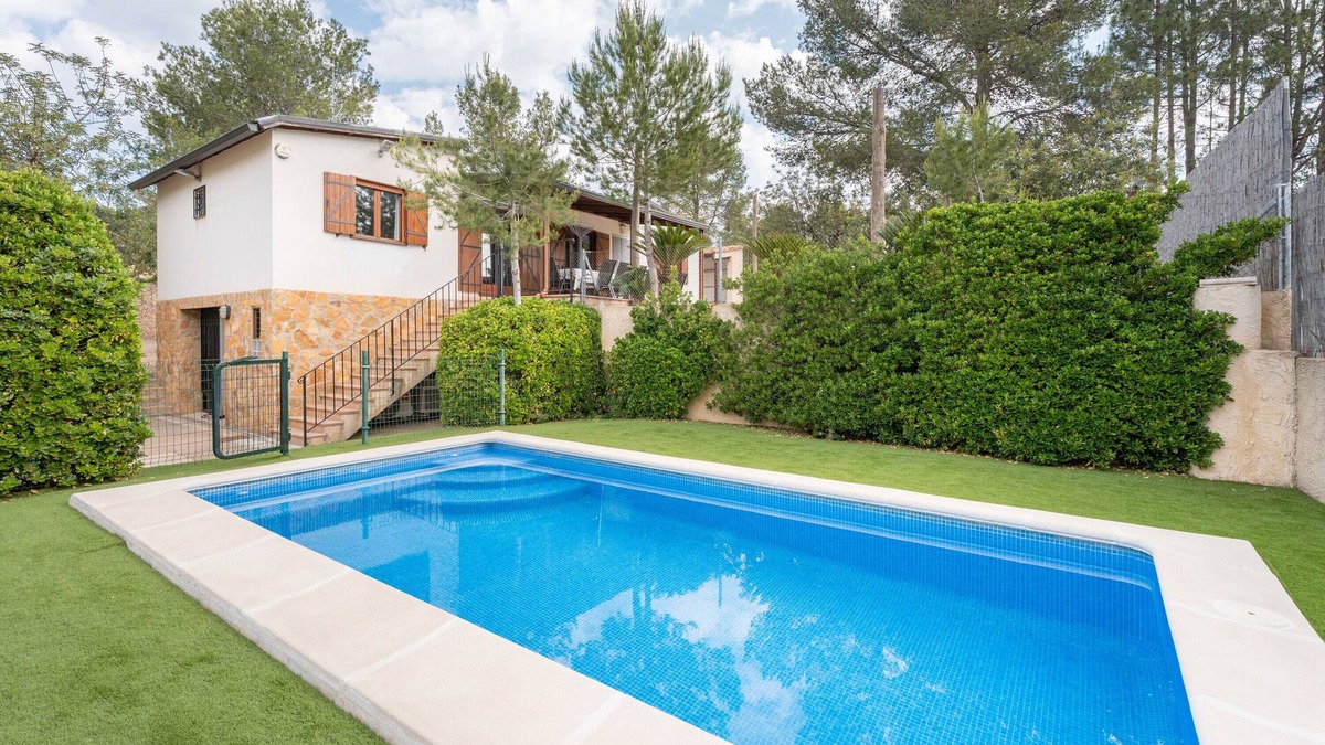 Navarres House | Casa Playamonte: Your Perfect Getaway