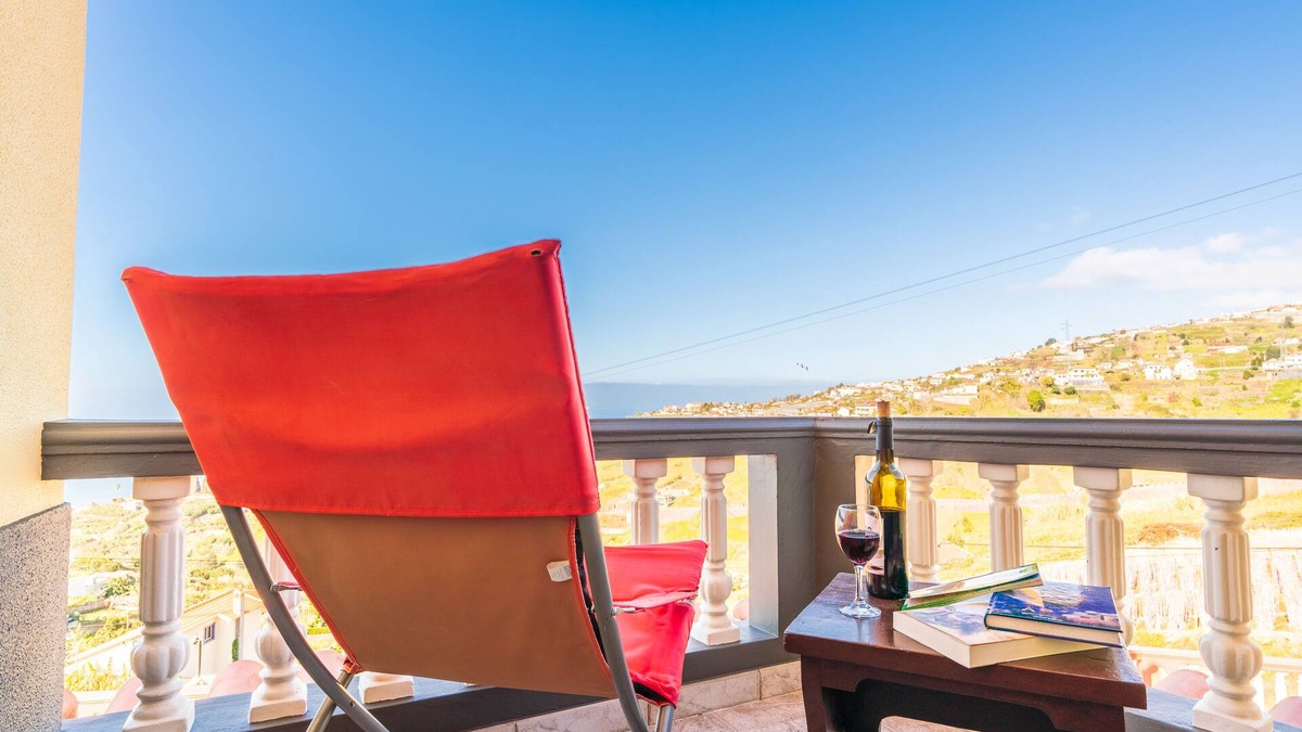 Canhas Apartment | Casa Por do Sol, Grab the sun here on our warm terrace.