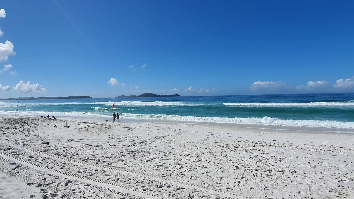 Foguete House | Casa Principality Dunes Park with foot in the sand and sea front