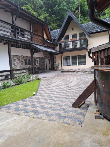Rucar Villa | Casa Raul