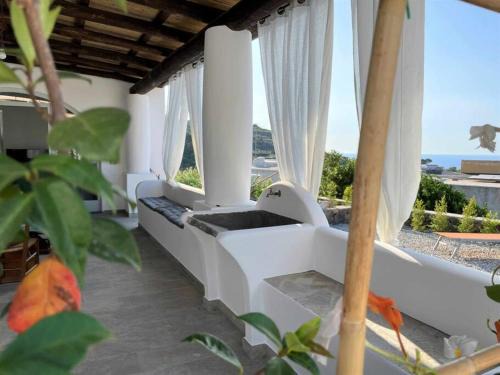 Malfa House | Casa Rina, in centro a Malfa