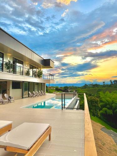 Pereira Villa | Casa RIO - Luxury Above the River