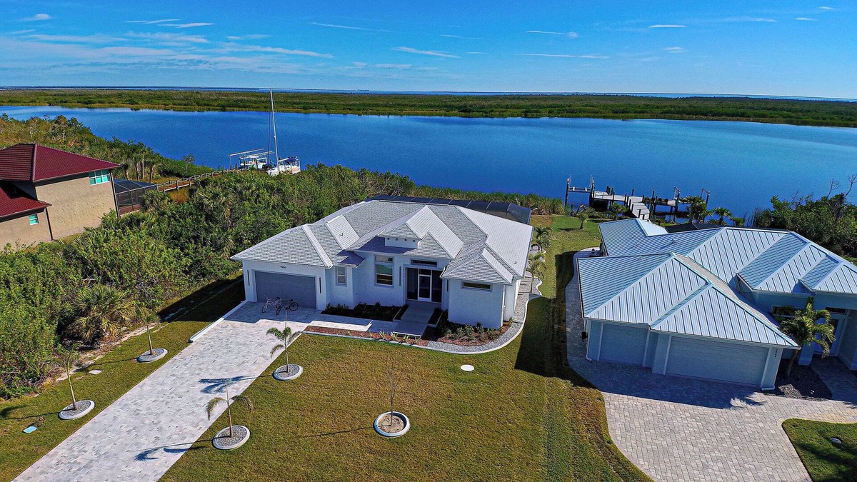South Gulf Cove House | Casa Riva | Lagoon Front | 2 Masters | Pool | Spa | Swim up Bar | Lounge