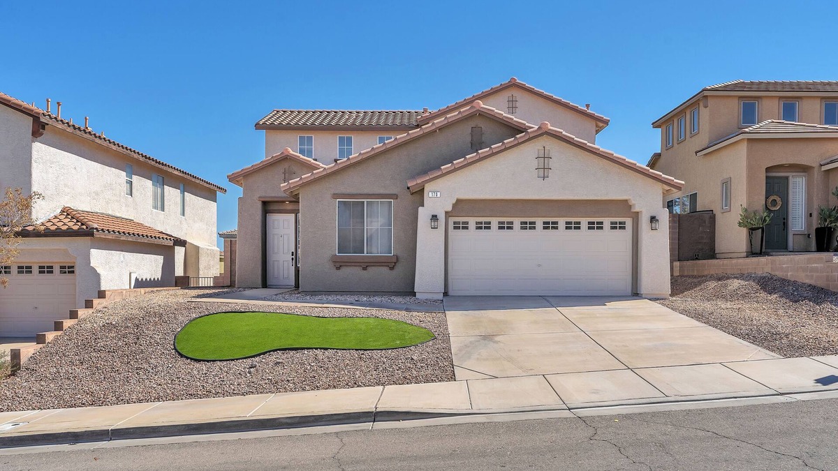 McCullough Hills House | Casa Rocky Star 3-bedroom 3 bath house w/AC in Henderson