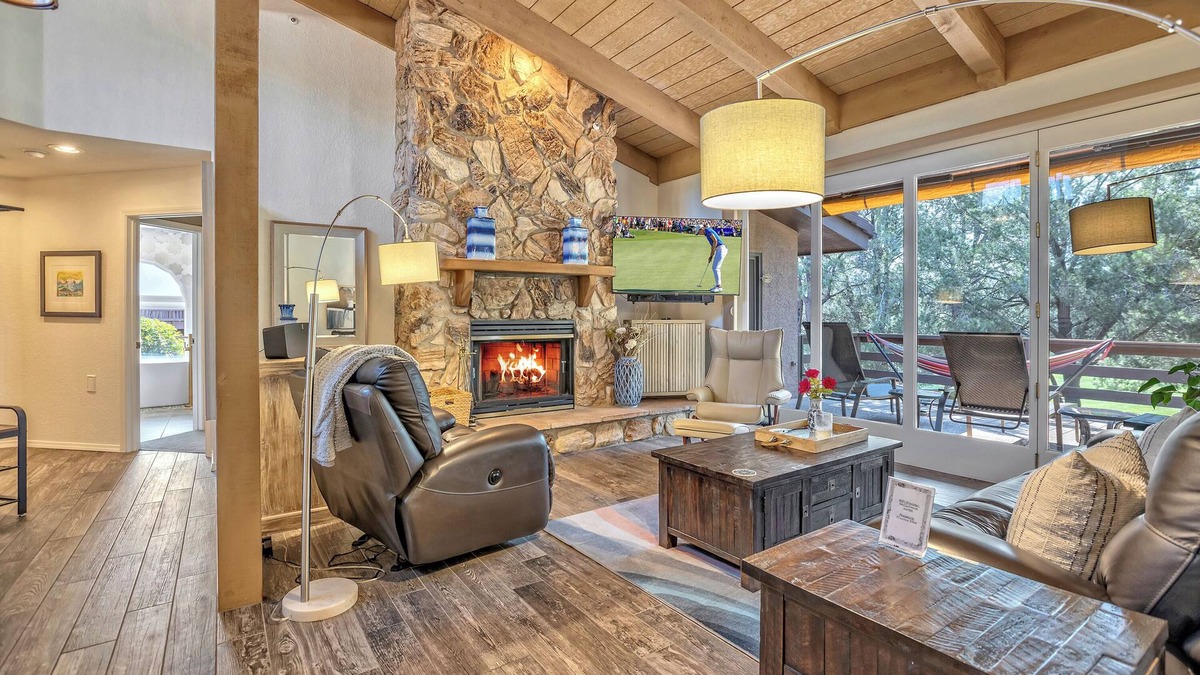 Oak Creek House | Casa Rosa in Canyon Mesa Country Club-Sparkling Clean - Golf/Tennis/Pool/Hot Tub