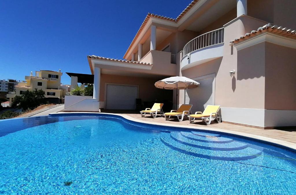 Lagos Villa | Casa Rosa