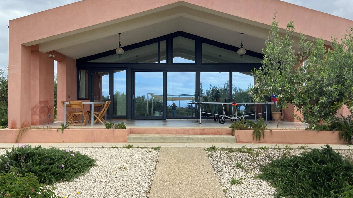 Menfi House | Casa Rosata cottage 2 bdr + veranda and parking lot