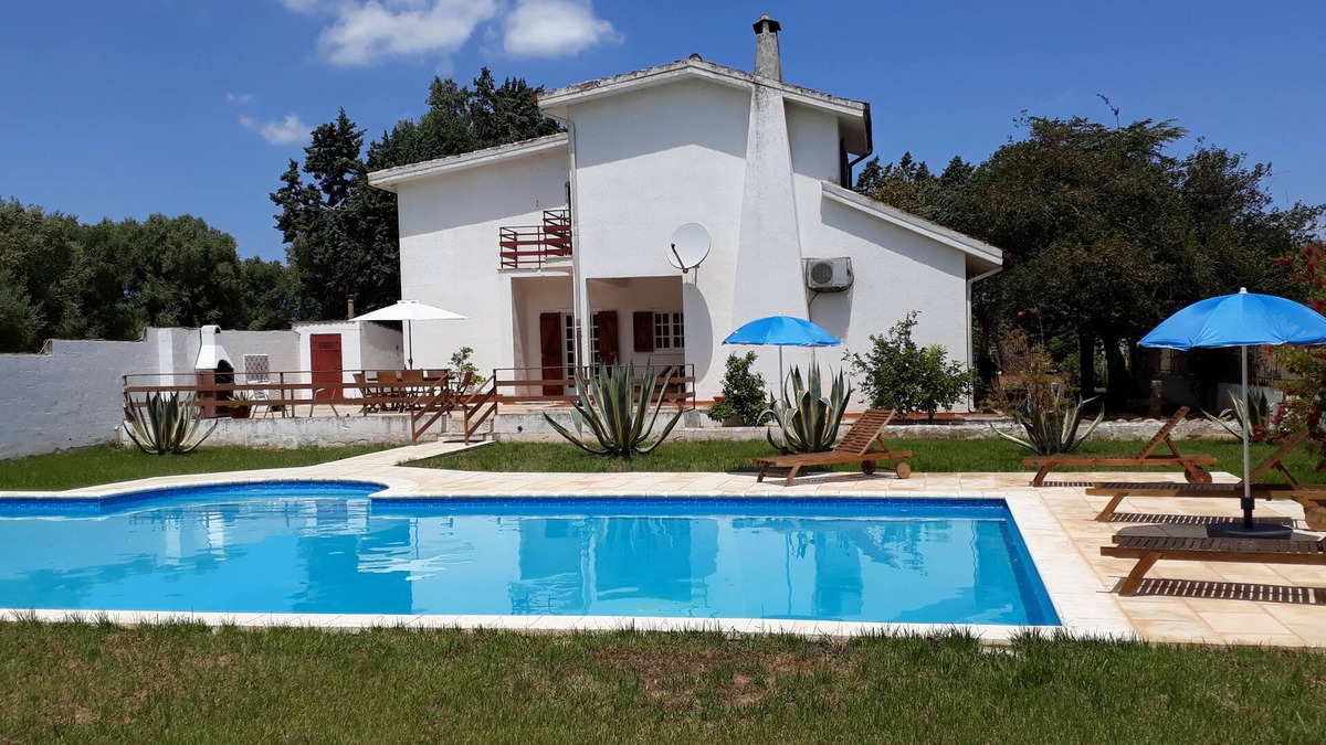 Serranova House | Casa Rosmarino A country house built on two storeys