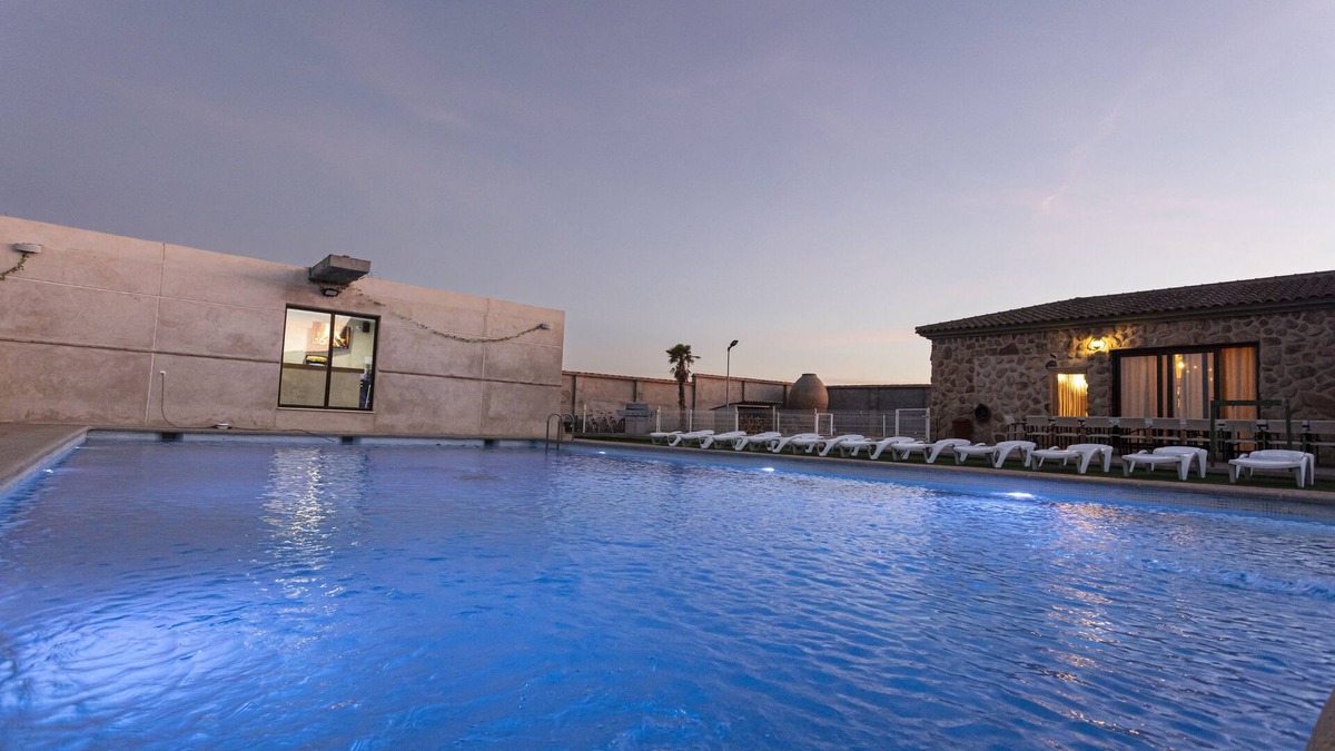 Mascaraque House | Casa Rural Abuelo Mauri 4 Estrellas