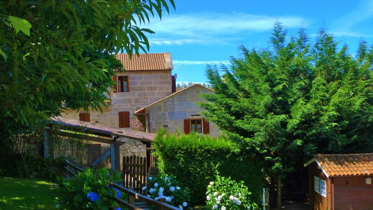 A Lama Cottage | Casa Rural con Piscina, Barbacoa y Jardín Cerca de la Costa