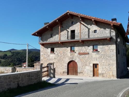 Basaburua House | CASA RURAL JUANGOXENEA