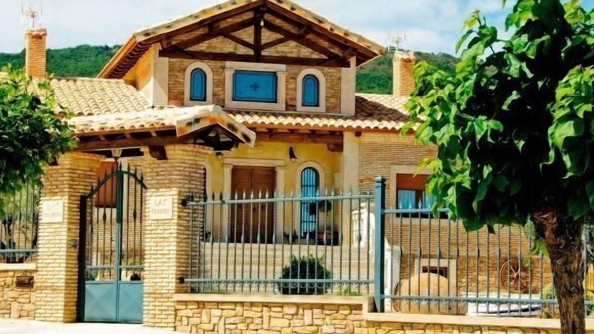 Linares de Riofrio Cottage | Casa Rural Las Palomas I and II for 6 people