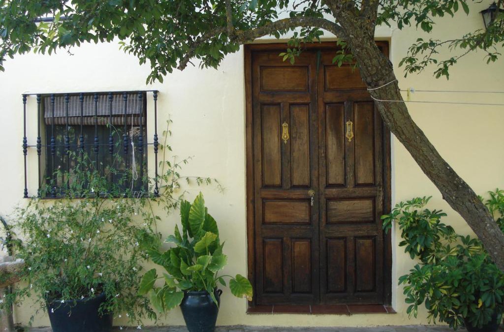 Setenil de las Bodegas House | Casa Rural: "la Encina"