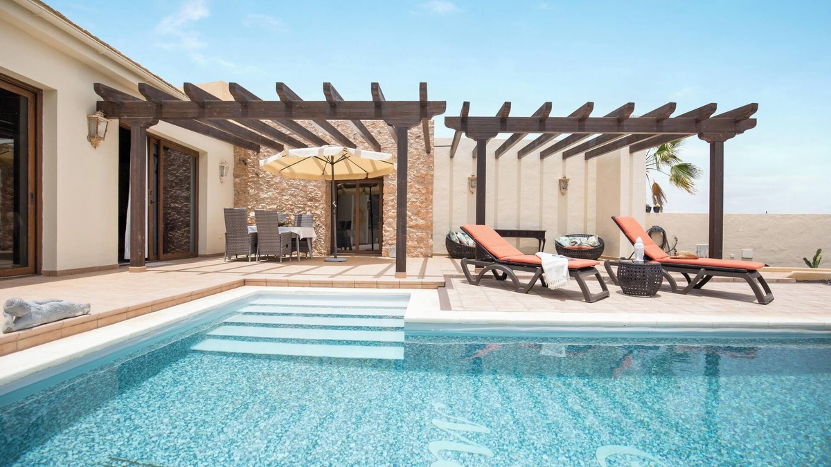 Tuineje House | ‘Casa Rural La Morisca’ with Mountain View, Pool, Wi-Fi, Garden & Air Conditioning